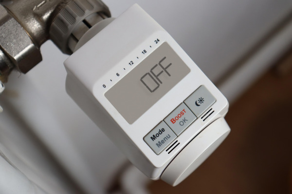 thermostat heating control energy efficiency
